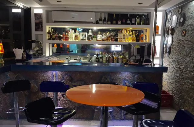Hotel La Linea Mao Bar 1